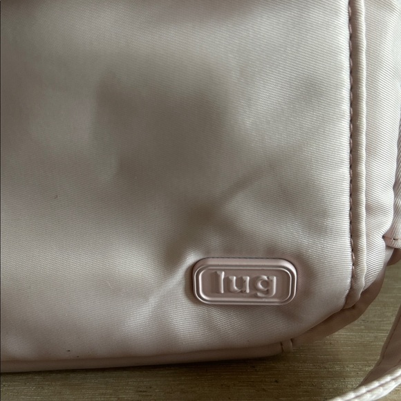 Lug Happy Camper lite pink Travel Bag – Perfect for organizing on-the-go - Picture 13 of 13